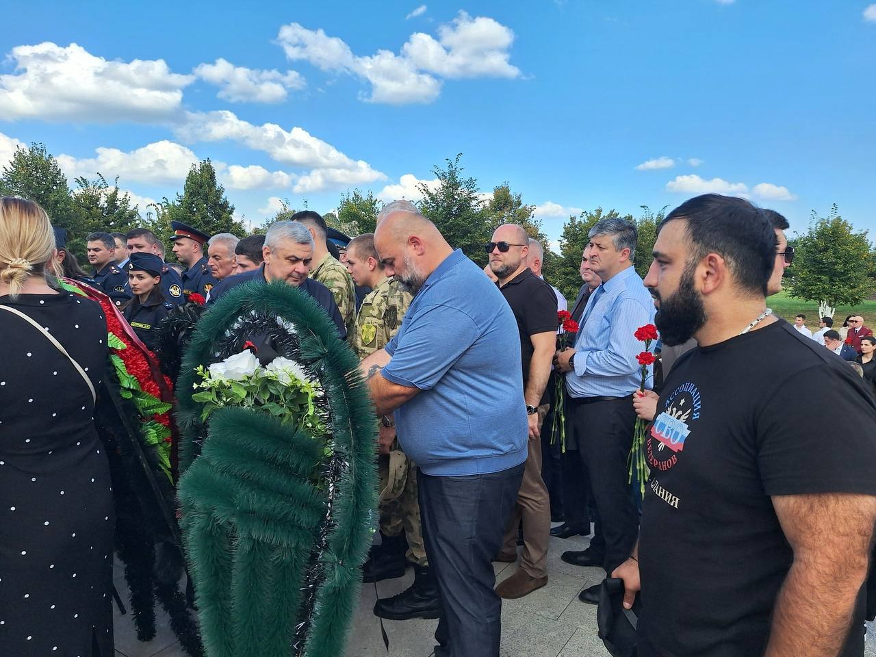В Беслане завершились трёхдневные траурные мероприятия, посвящённые памяти жертв теракта в школе № 1