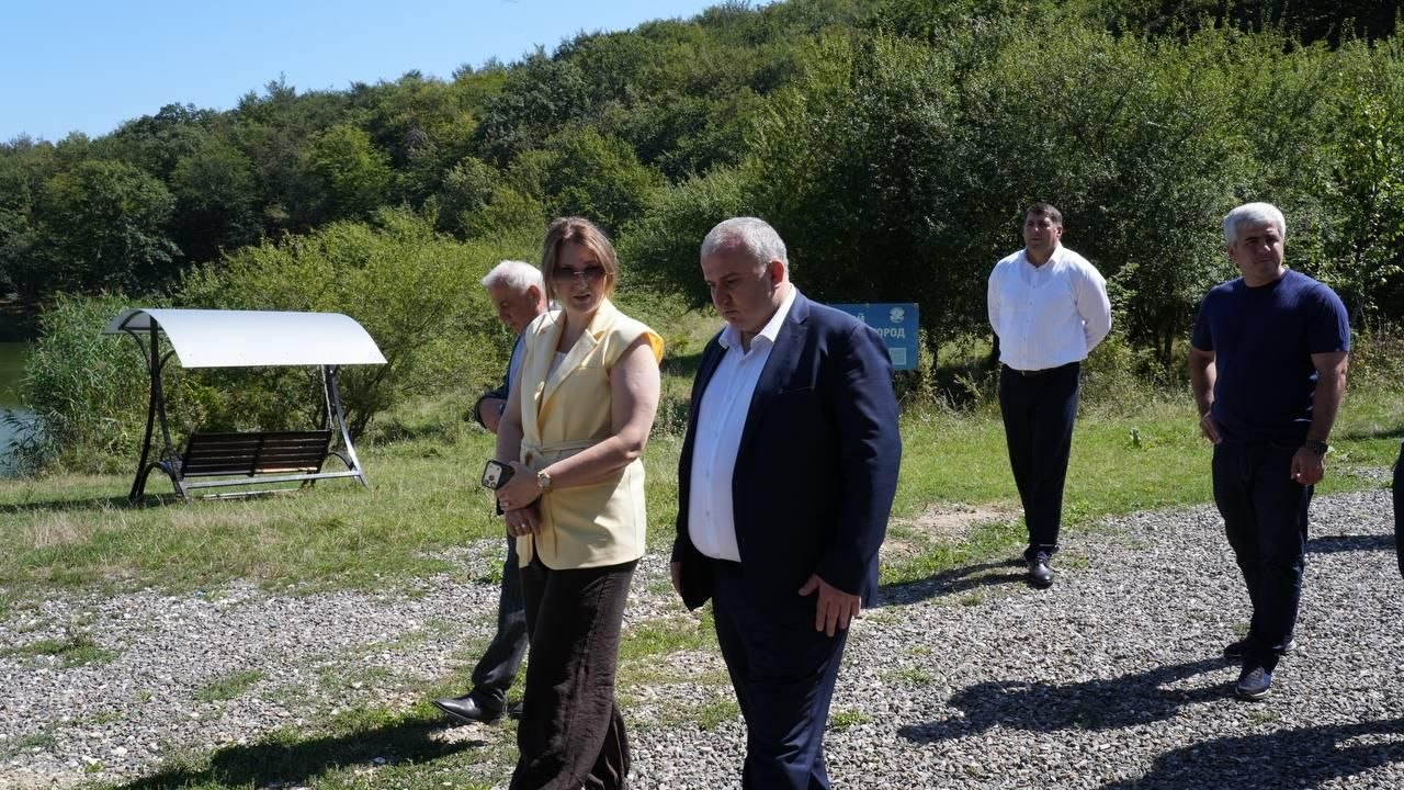 Представители Администрации Президента РФ, Минобороны РФ, полпреда Президента в СКФО и Государственного фонда «Защитники Отечества» посетили с рабочим визитом  Казбековский район