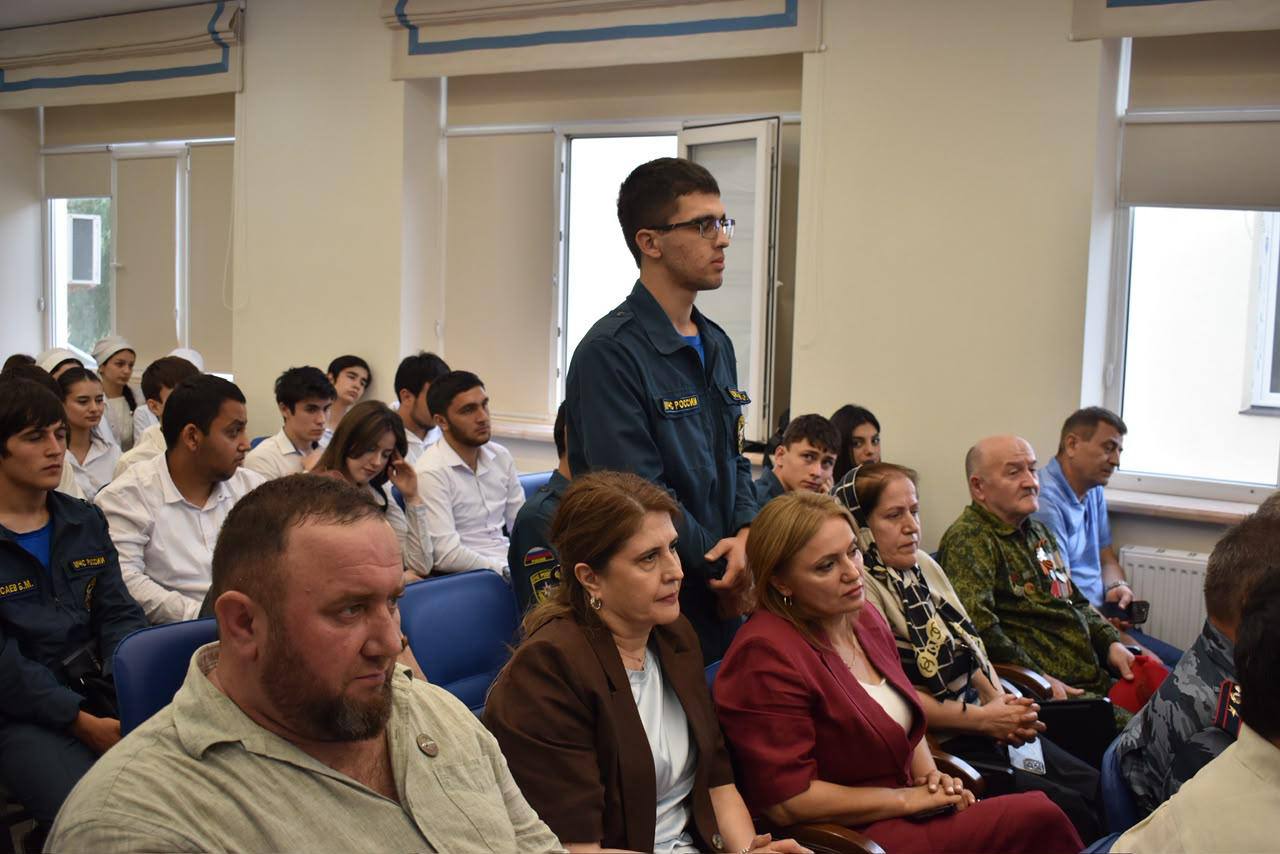 В эти дни в Дагестане проходит всероссийская акция «Вахта Героев Отечества» - в республику прибыла делегация из 18 Героев России.