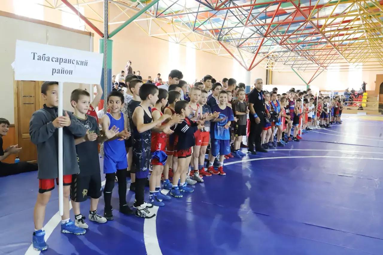 В Табасаранском районе прошел II республиканский турнир по вольной борьбе в честь Героя России Руслана Курбанова